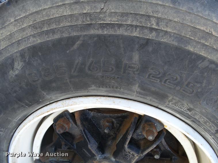 image for item DA2611 1998 International 2654 flatbed truck