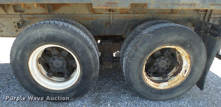 image for item DA2611 1998 International 2654 flatbed truck