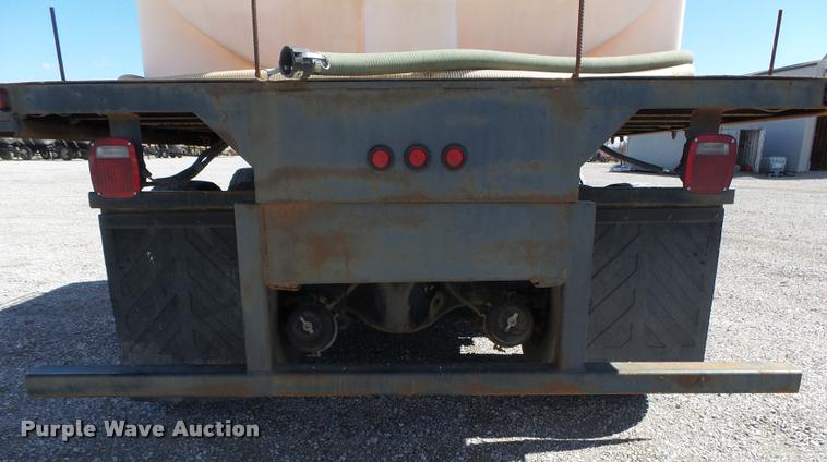 image for item DA2611 1998 International 2654 flatbed truck