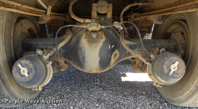 image for item DA2611 1998 International 2654 flatbed truck