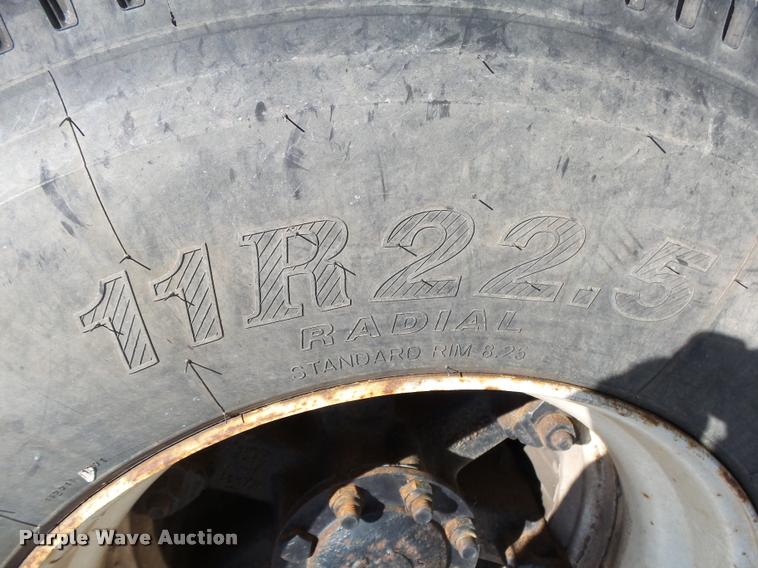 image for item DA2611 1998 International 2654 flatbed truck