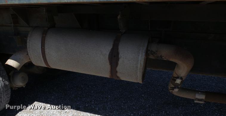 image for item DA2611 1998 International 2654 flatbed truck