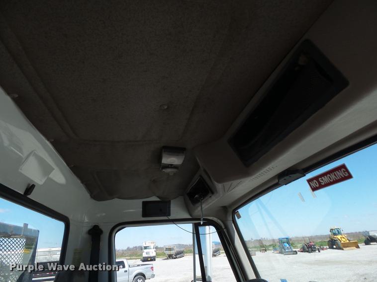 image for item DA2611 1998 International 2654 flatbed truck