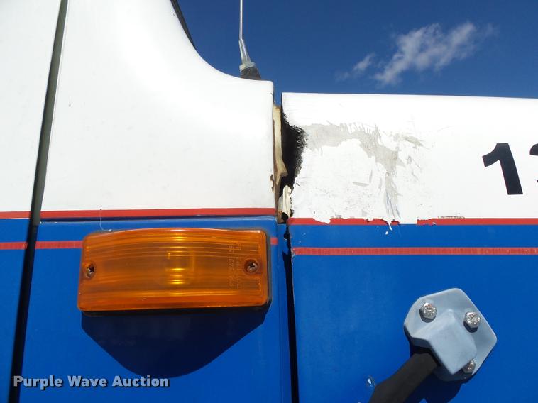 image for item DA2611 1998 International 2654 flatbed truck