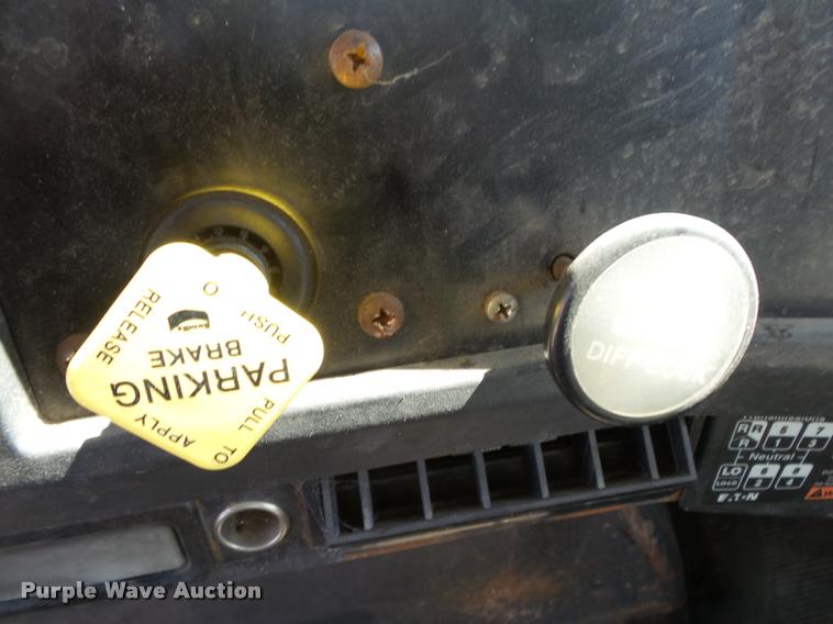 image for item DA2611 1998 International 2654 flatbed truck