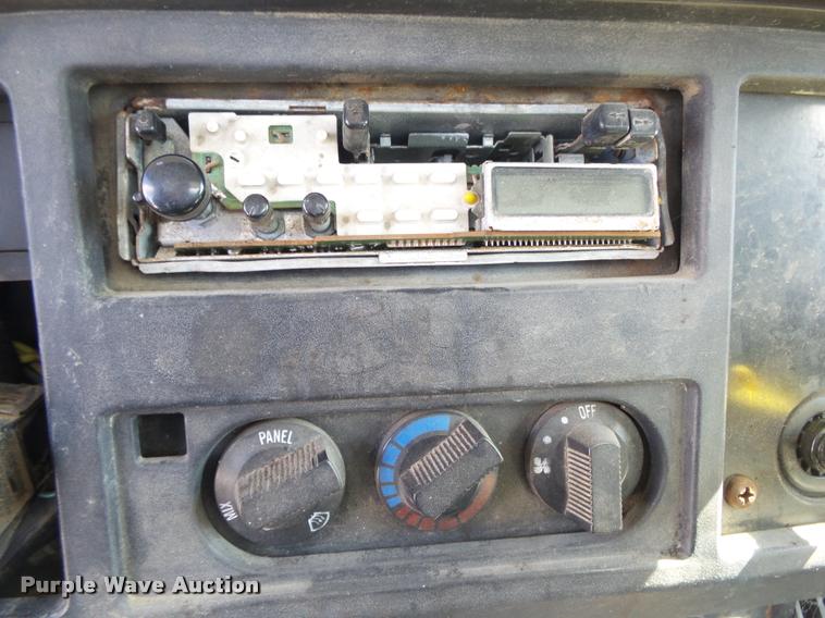 image for item DA2611 1998 International 2654 flatbed truck