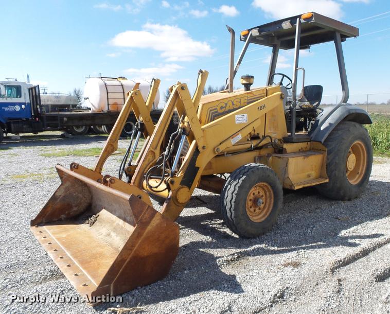 image for item DA2613 1997 Case 570L XT landscape tractor