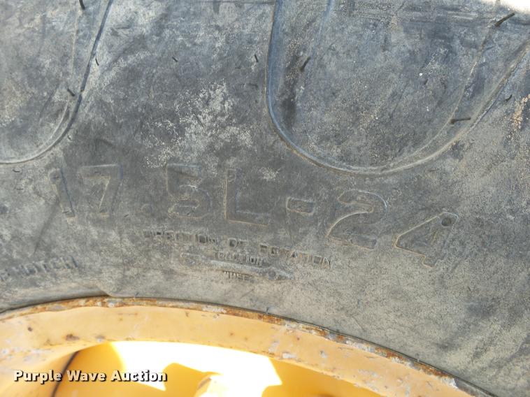 image for item DA2613 1997 Case 570L XT landscape tractor