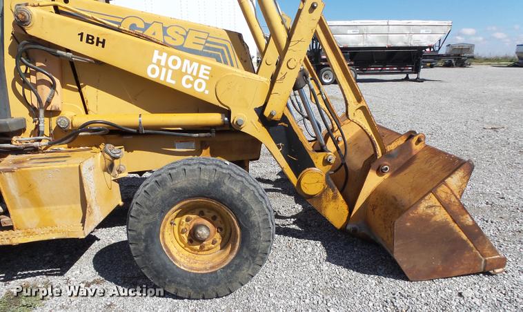 image for item DA2613 1997 Case 570L XT landscape tractor