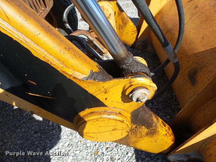 image for item DA2613 1997 Case 570L XT landscape tractor