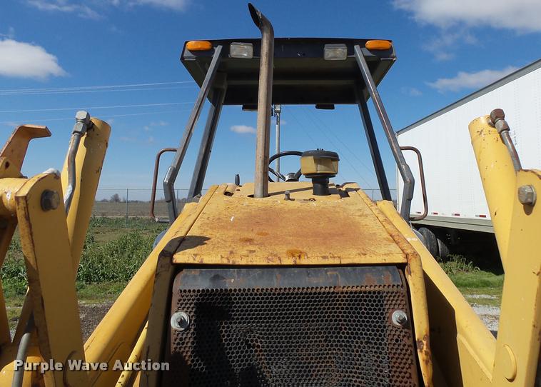 image for item DA2613 1997 Case 570L XT landscape tractor