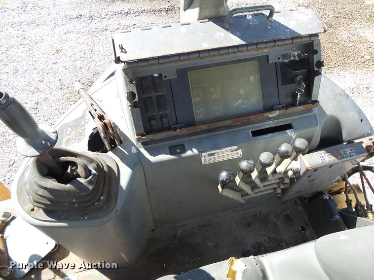 image for item DA2613 1997 Case 570L XT landscape tractor