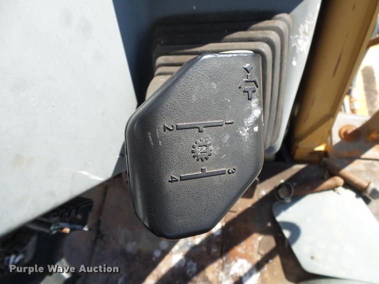 image for item DA2613 1997 Case 570L XT landscape tractor