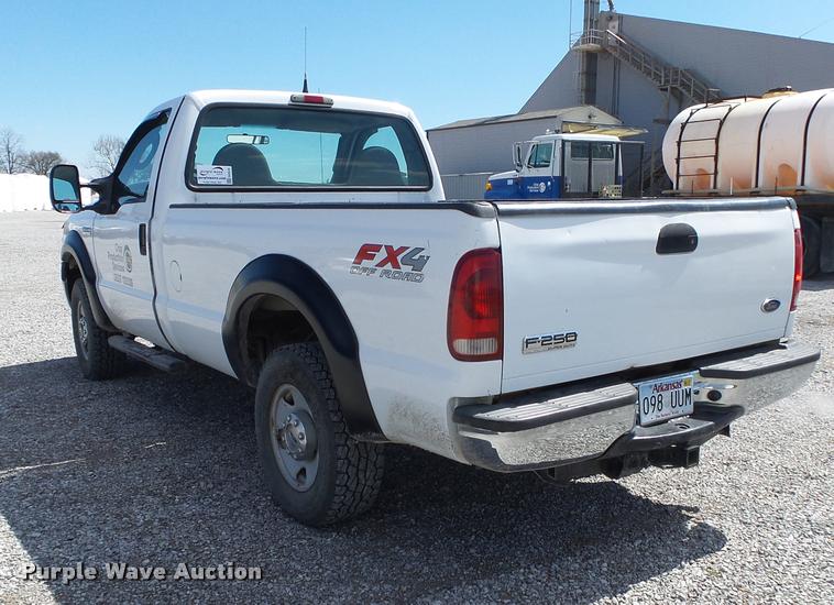 image for item DA2620 2006 Ford F250 Super Duty pickup truck