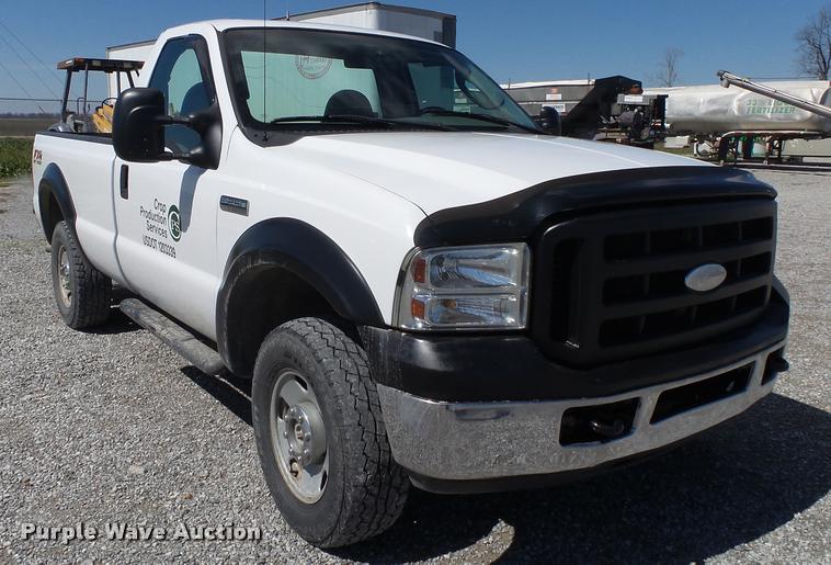 image for item DA2620 2006 Ford F250 Super Duty pickup truck