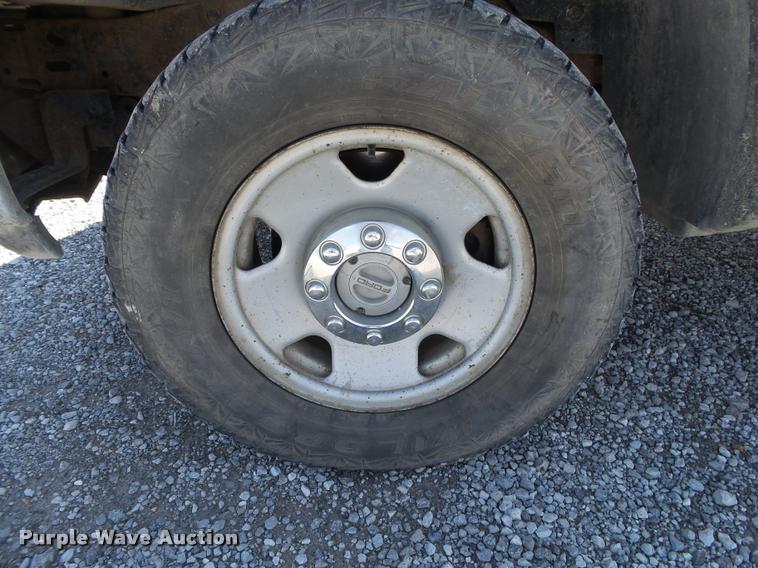 image for item DA2620 2006 Ford F250 Super Duty pickup truck