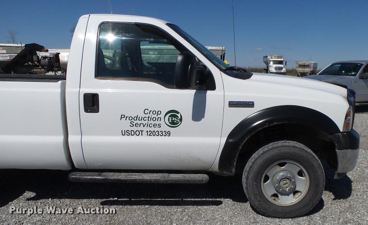 image for item DA2620 2006 Ford F250 Super Duty pickup truck