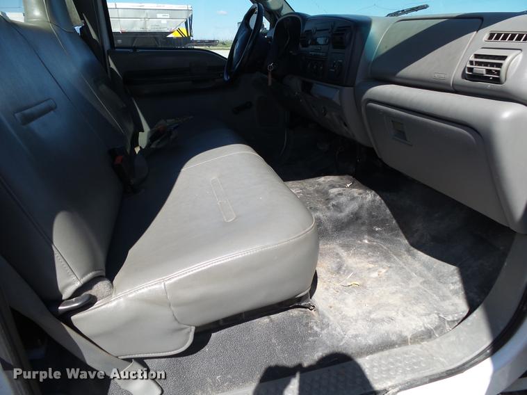 image for item DA2620 2006 Ford F250 Super Duty pickup truck