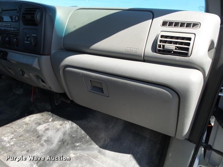 image for item DA2620 2006 Ford F250 Super Duty pickup truck