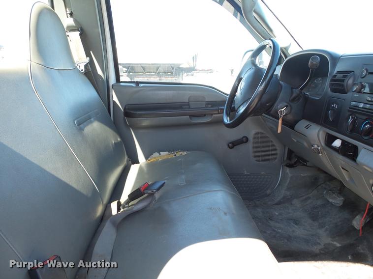 image for item DA2620 2006 Ford F250 Super Duty pickup truck