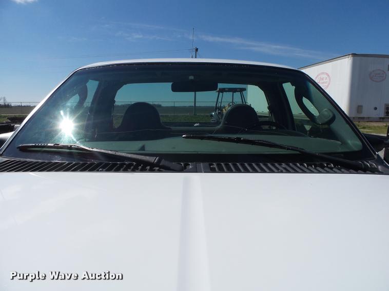 image for item DA2620 2006 Ford F250 Super Duty pickup truck