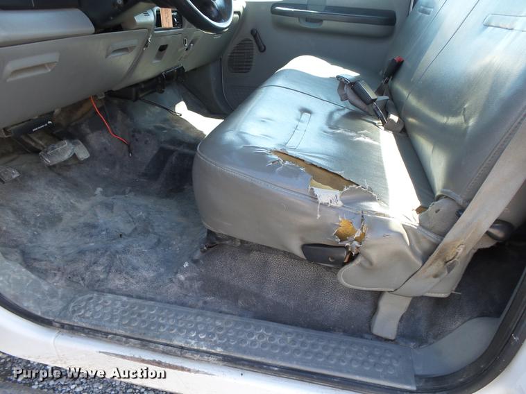 image for item DA2620 2006 Ford F250 Super Duty pickup truck