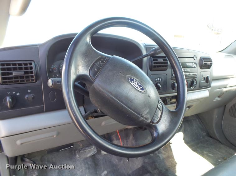 image for item DA2620 2006 Ford F250 Super Duty pickup truck