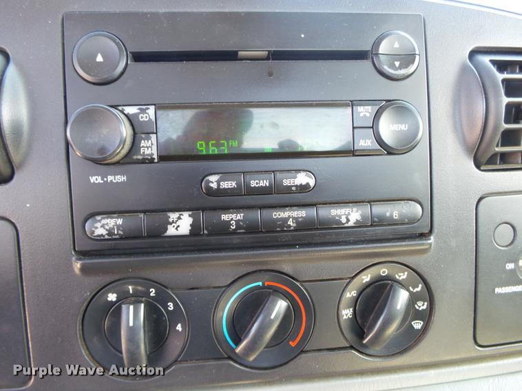 image for item DA2620 2006 Ford F250 Super Duty pickup truck