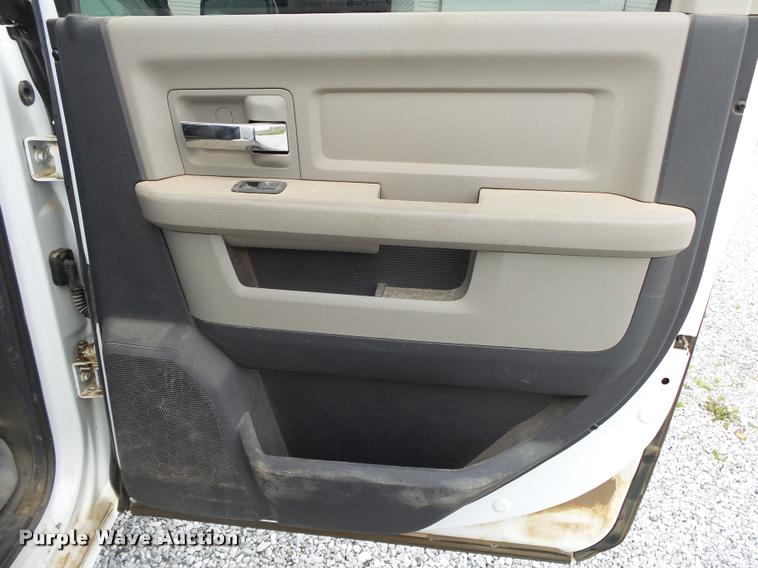 image for item DA2623 2010 Dodge Ram 2500 Crew Cab pickup truck