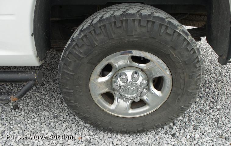 image for item DA2624 2013 Dodge Ram 2500 Crew Cab pickup truck