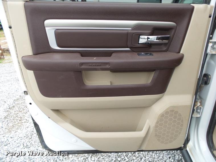 image for item DA2624 2013 Dodge Ram 2500 Crew Cab pickup truck