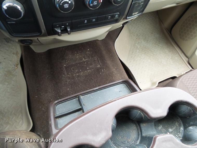 image for item DA2624 2013 Dodge Ram 2500 Crew Cab pickup truck