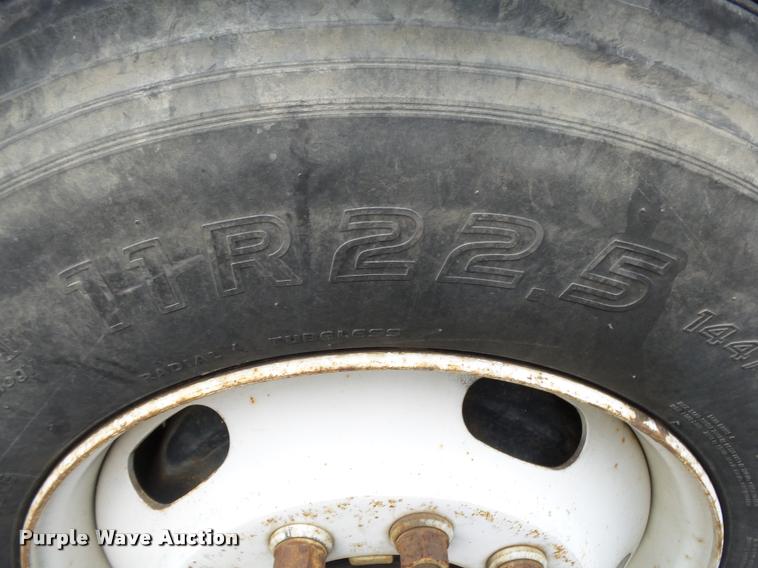 image for item DA2626 1998 Ford LT8513 Louisville 113 truck cab and chassis