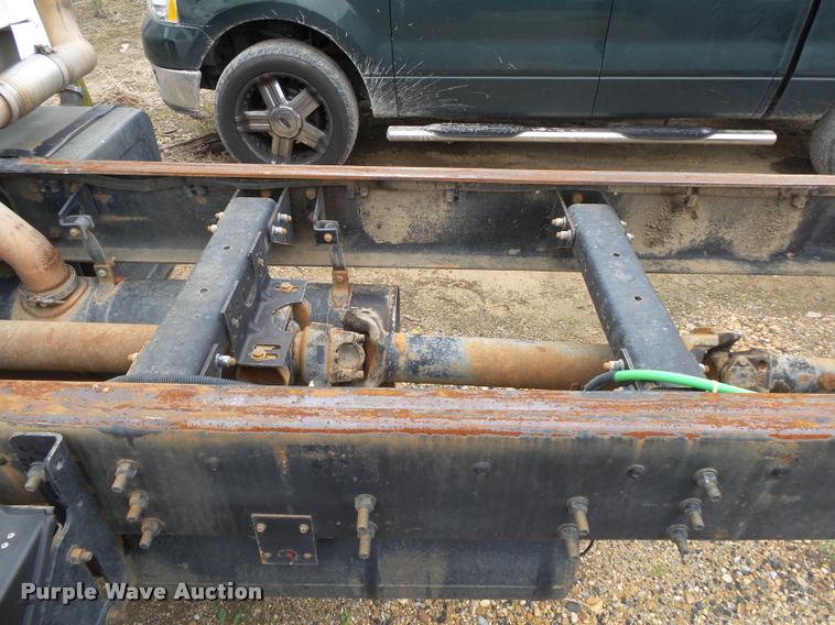 image for item DA2626 1998 Ford LT8513 Louisville 113 truck cab and chassis