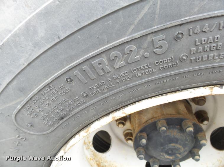 image for item DA2626 1998 Ford LT8513 Louisville 113 truck cab and chassis