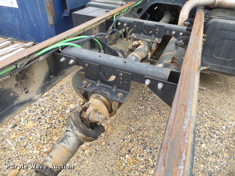 image for item DA2626 1998 Ford LT8513 Louisville 113 truck cab and chassis