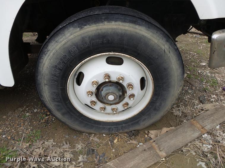 image for item DA2626 1998 Ford LT8513 Louisville 113 truck cab and chassis