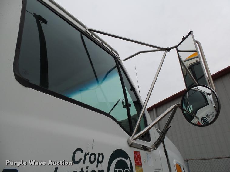 image for item DA2626 1998 Ford LT8513 Louisville 113 truck cab and chassis