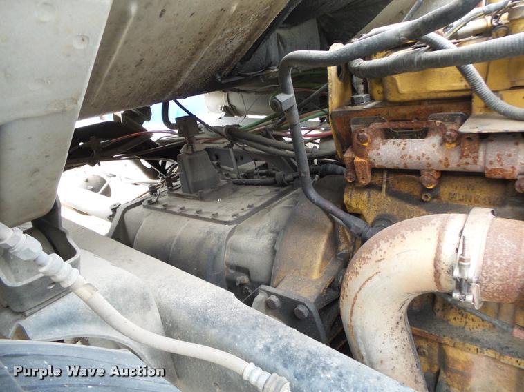 image for item DA2626 1998 Ford LT8513 Louisville 113 truck cab and chassis