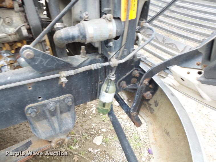 image for item DA2626 1998 Ford LT8513 Louisville 113 truck cab and chassis