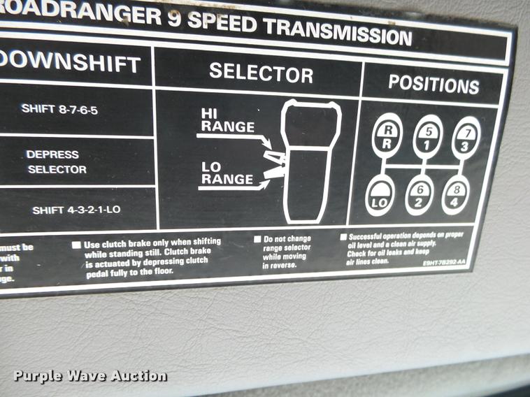 image for item DA2626 1998 Ford LT8513 Louisville 113 truck cab and chassis