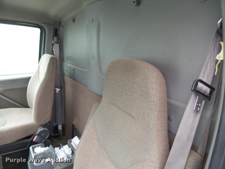 image for item DA2626 1998 Ford LT8513 Louisville 113 truck cab and chassis