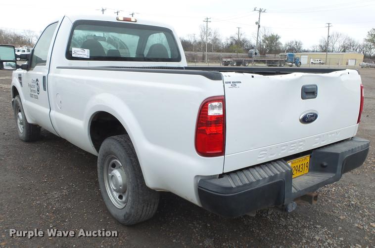 image for item DA2628 2010 Ford F250 Super Duty pickup truck