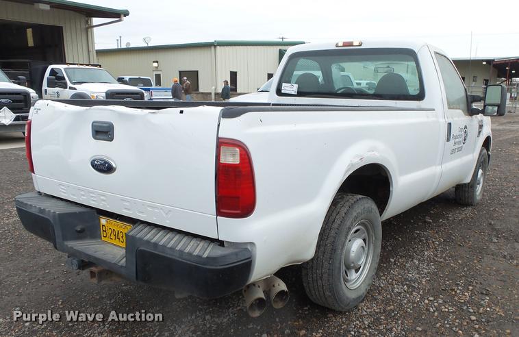 image for item DA2628 2010 Ford F250 Super Duty pickup truck