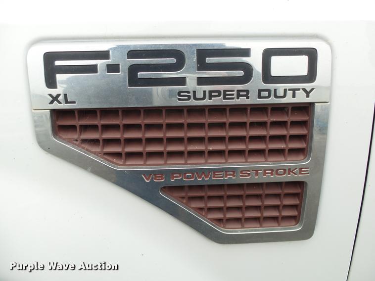 image for item DA2628 2010 Ford F250 Super Duty pickup truck