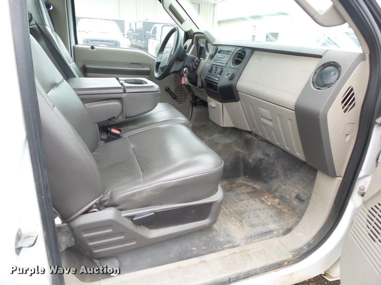 image for item DA2628 2010 Ford F250 Super Duty pickup truck