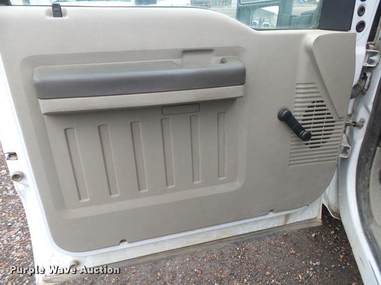 image for item DA2628 2010 Ford F250 Super Duty pickup truck