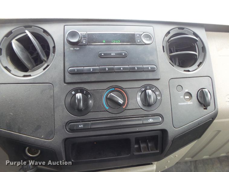 image for item DA2628 2010 Ford F250 Super Duty pickup truck