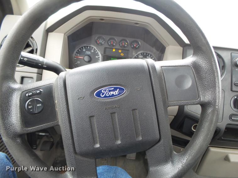 image for item DA2628 2010 Ford F250 Super Duty pickup truck