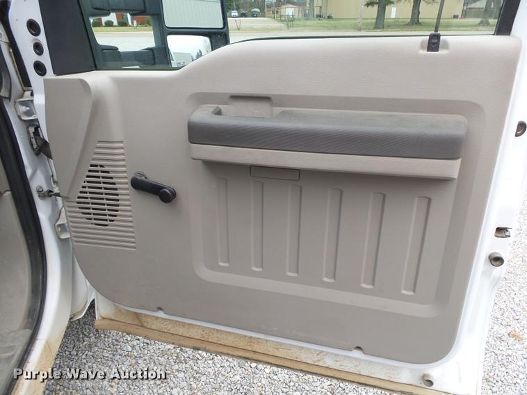 image for item DA2629 2009 Ford F250 Super Duty pickup truck